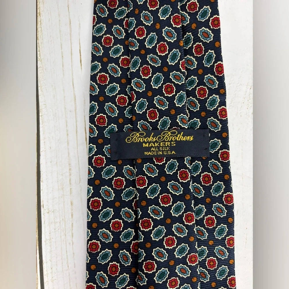 Brooks Brothers Makers Floral‎ 100% Silk Necktie Handmade USA 58x3.75 Black